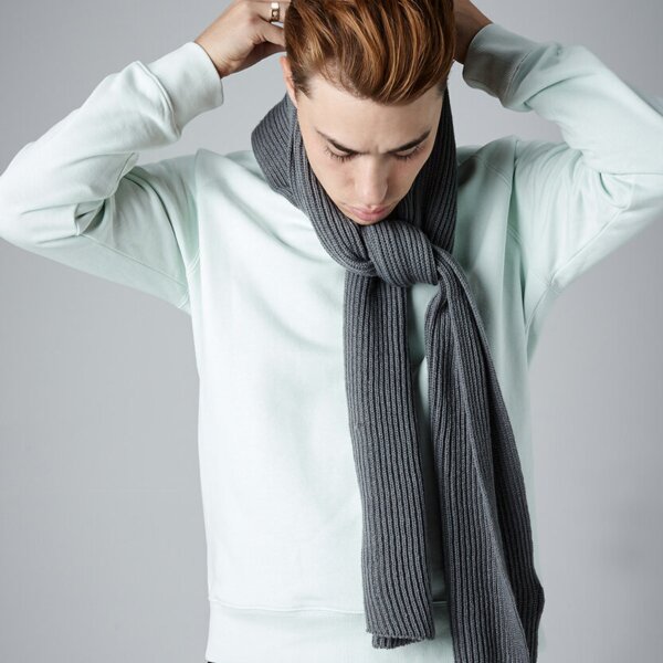 Metro knitted scarf Thumbnail